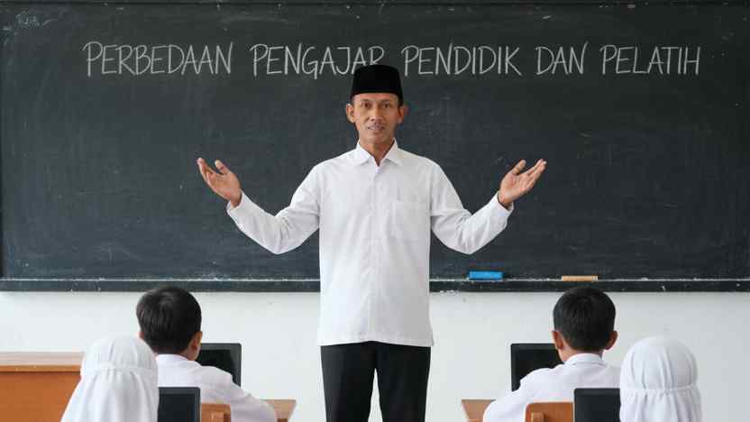 Perbedaan Pengajar Pendidik dan Pelatih 1 Perbedaan Pengajar Pendidik Pelatih